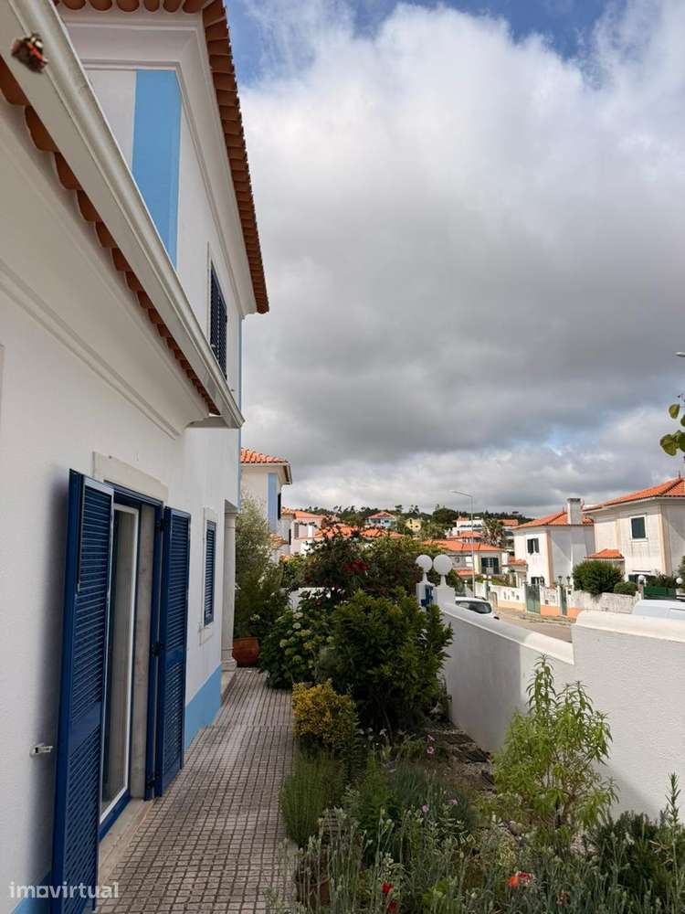 Moradia T3 Isolada com 3 Casas de Banho - Grande imagem: 3/26