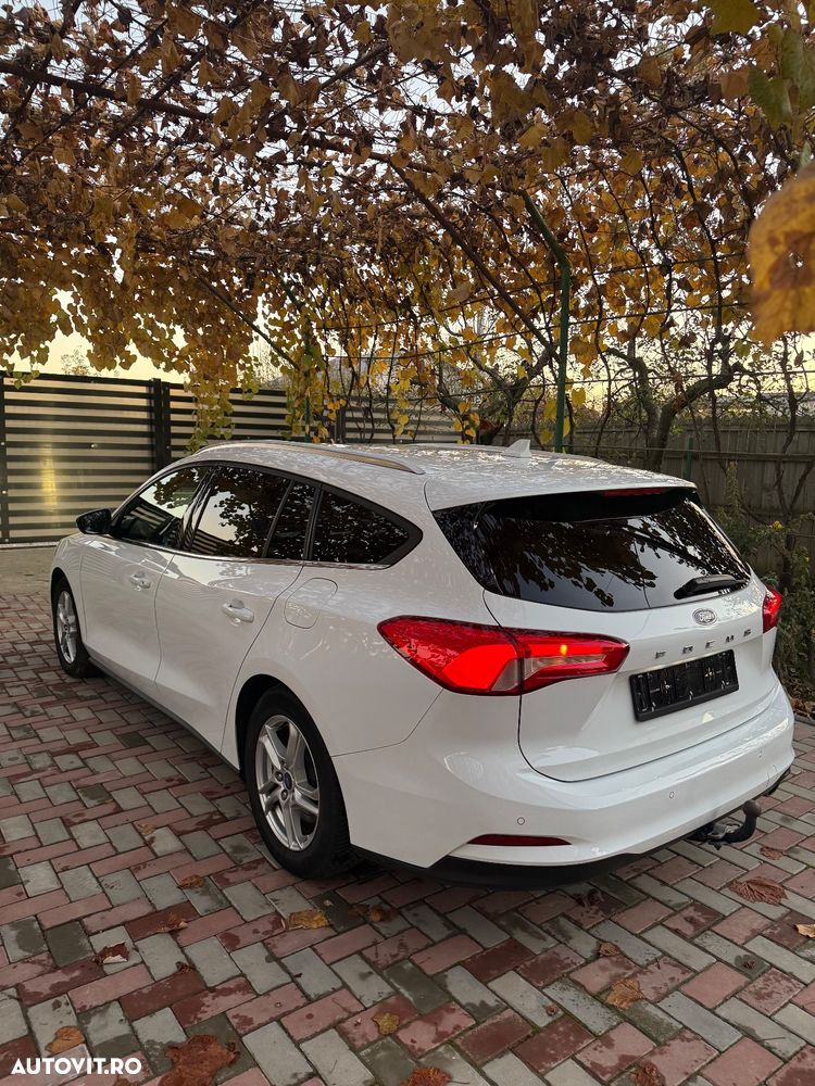 Ford Focus 1.0 EcoBoost Trend Edition - 4