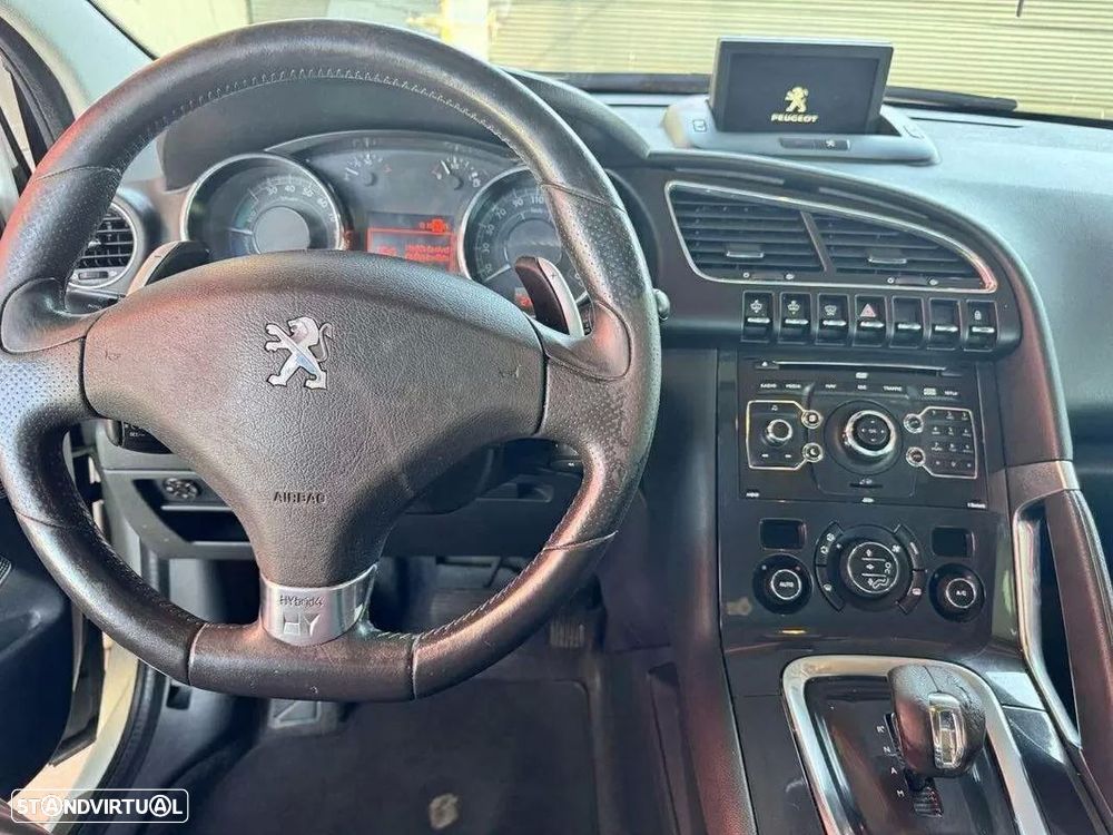 Peugeot 3008 2.0 HDi Hybrid4 - 12