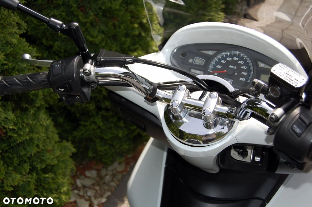 Honda PCX - 9