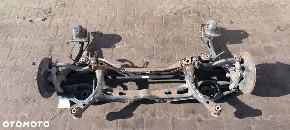 BELKA / SANKI TYŁ VOLKSWAGEN PASSAT B8 - 1