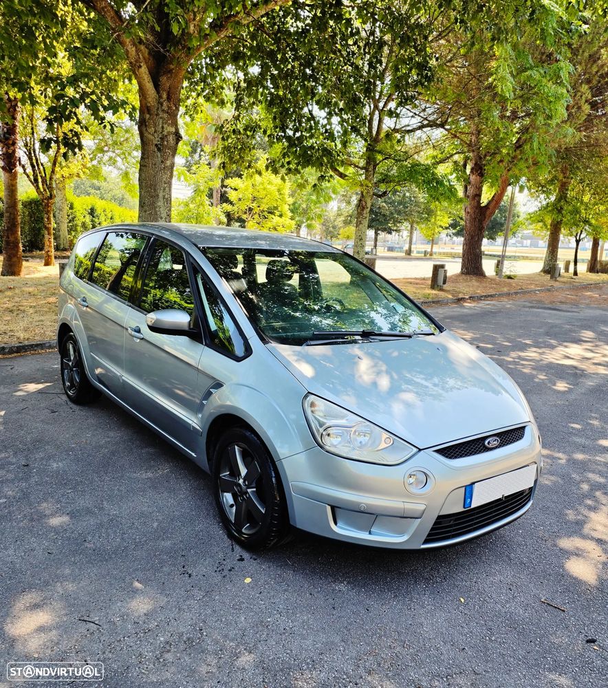 Ford S-Max 2.0 TDCi Titanium 7L - 24