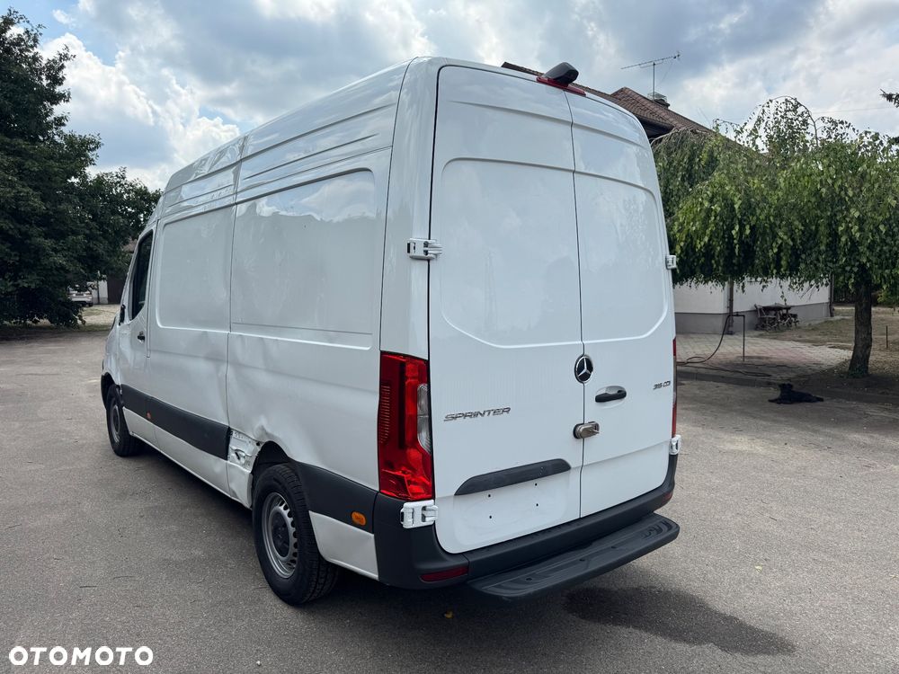 Mercedes-Benz SPRINTER - 25