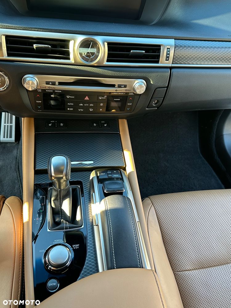 Lexus GS - 26