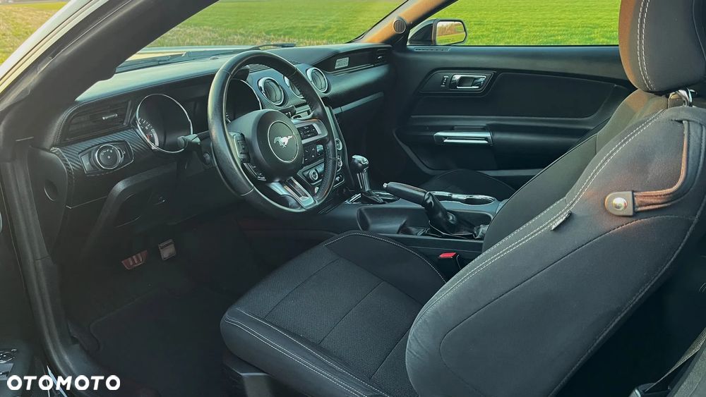 Ford Mustang 3.7 V6 - 8