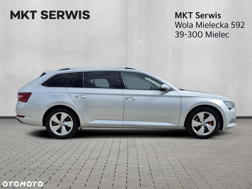 Skoda Superb 2.0 TDI 4x4 Style DSG - 6