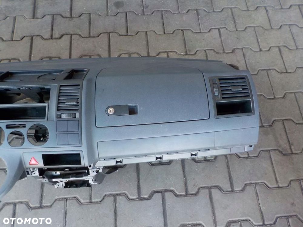 VW T5 DESKA ROZDZIELCZA KOKPIT KONSOLA - 4