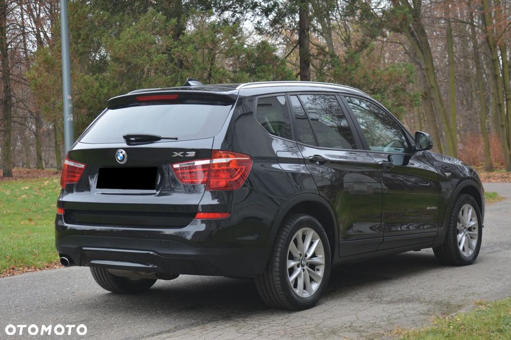 BMW X3 xDrive20d Advantage - 16
