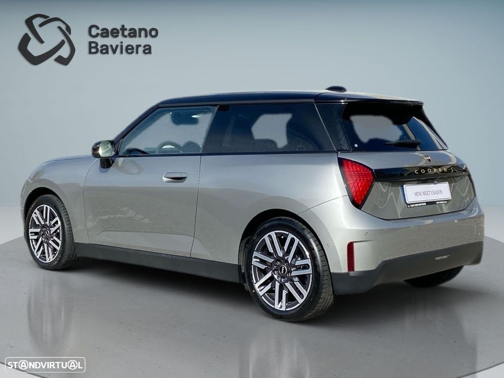 MINI 3 Portas Cooper SE Classic M - 26