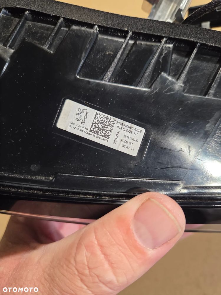 Lampa prawa tylna tył w klapę Peugeot 308 III SW 408 II 9835300580 lampa prawy tył tylna Peugeot 308 III P5  Kombi - 10