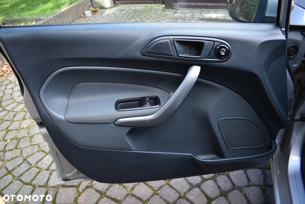 Ford Fiesta 1.25 Trend - 9