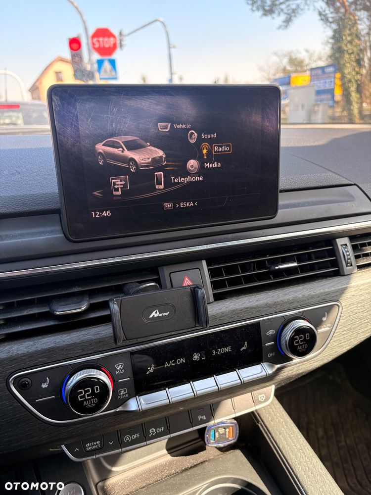 Audi A4 Limousine - 10