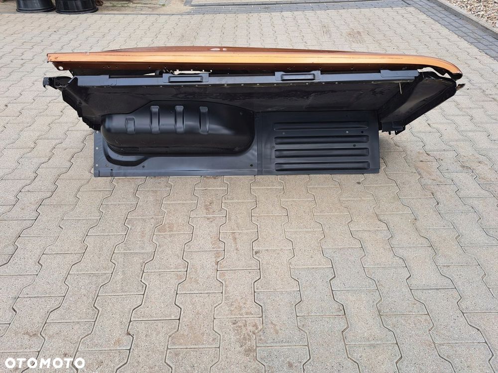 BŁOTNIK TYLNY TYŁ PRAWY NISSAN NAVARA 2015 - - 5