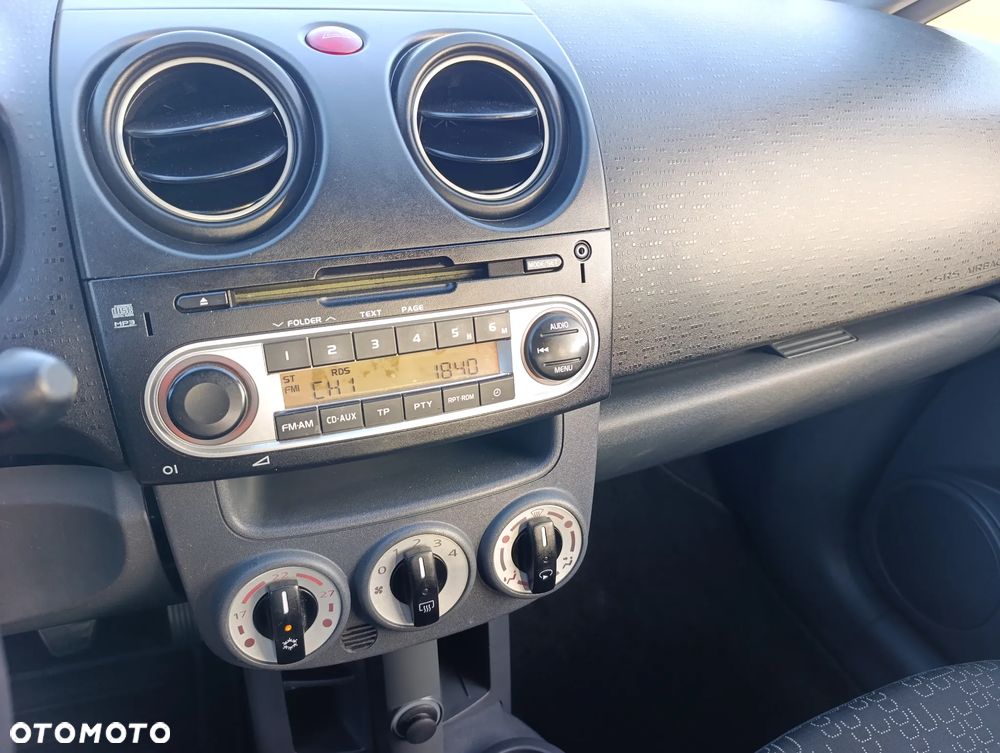 Mitsubishi Colt - 13