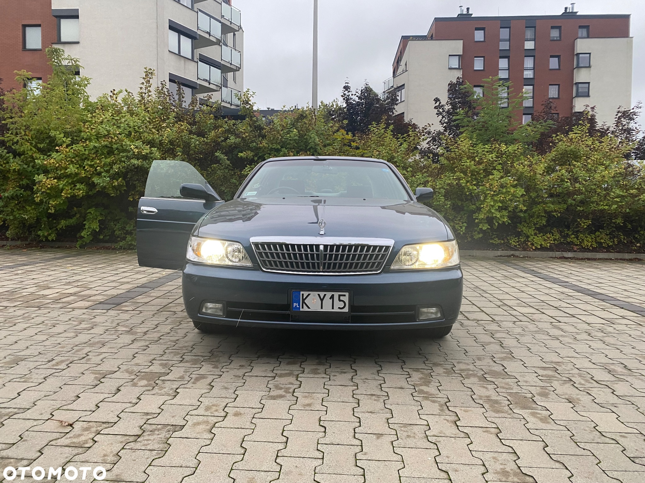 Nissan Laurel - 4