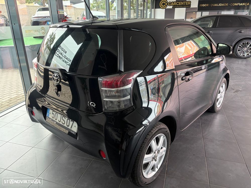 Toyota iQ 1.0 VVT-i - 8