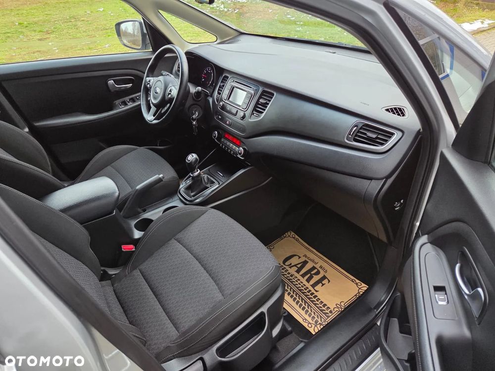 Kia Carens 1.6 GDI Dream Team Edition - 22