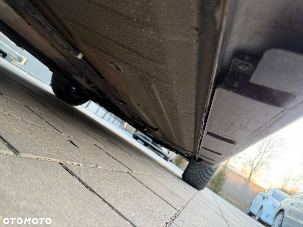 Nissan Tiida 1.8 Tekna - 31