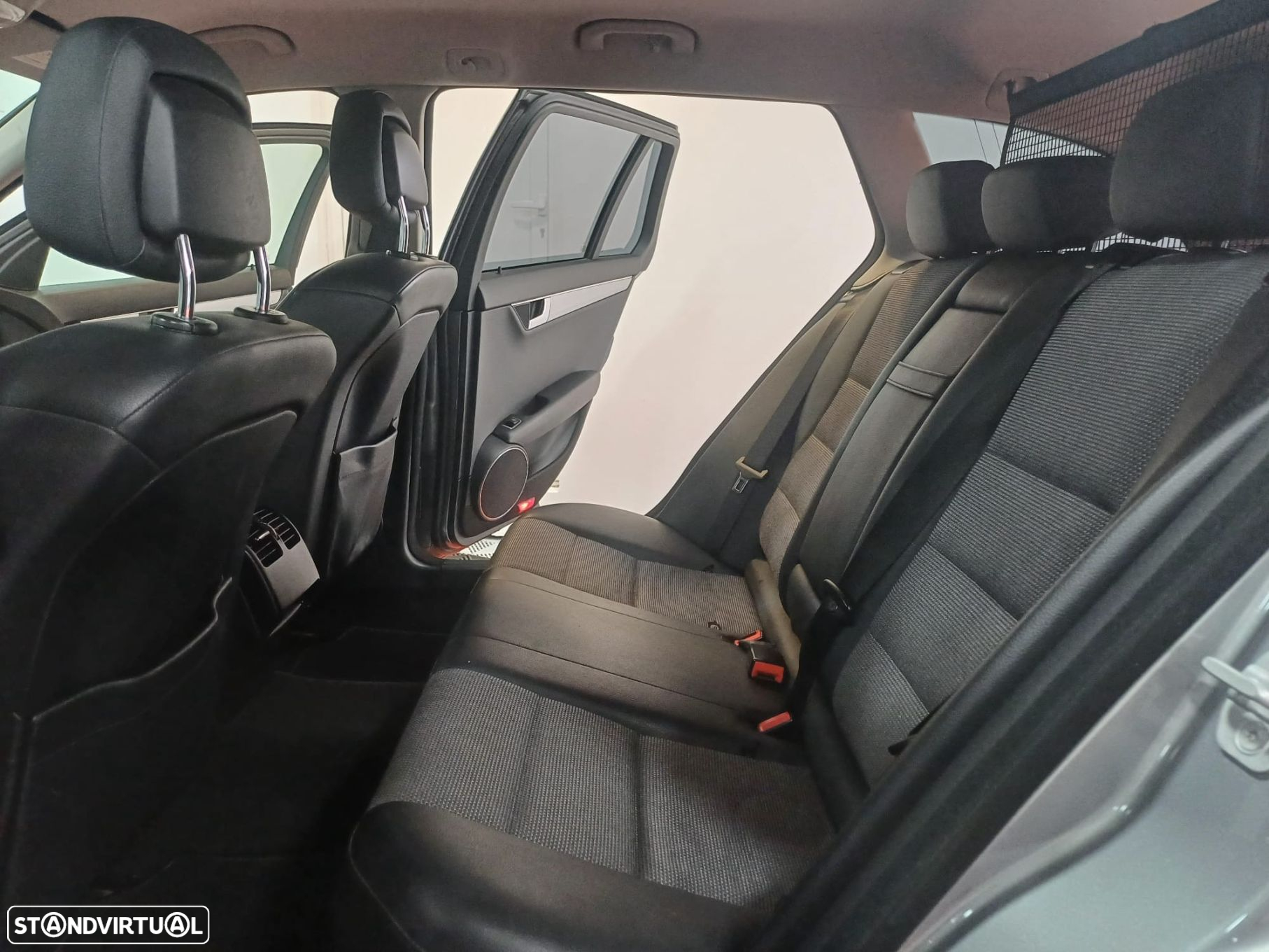 Mercedes-Benz C 220 CDi Avantgarde BlueEfficiency - 12