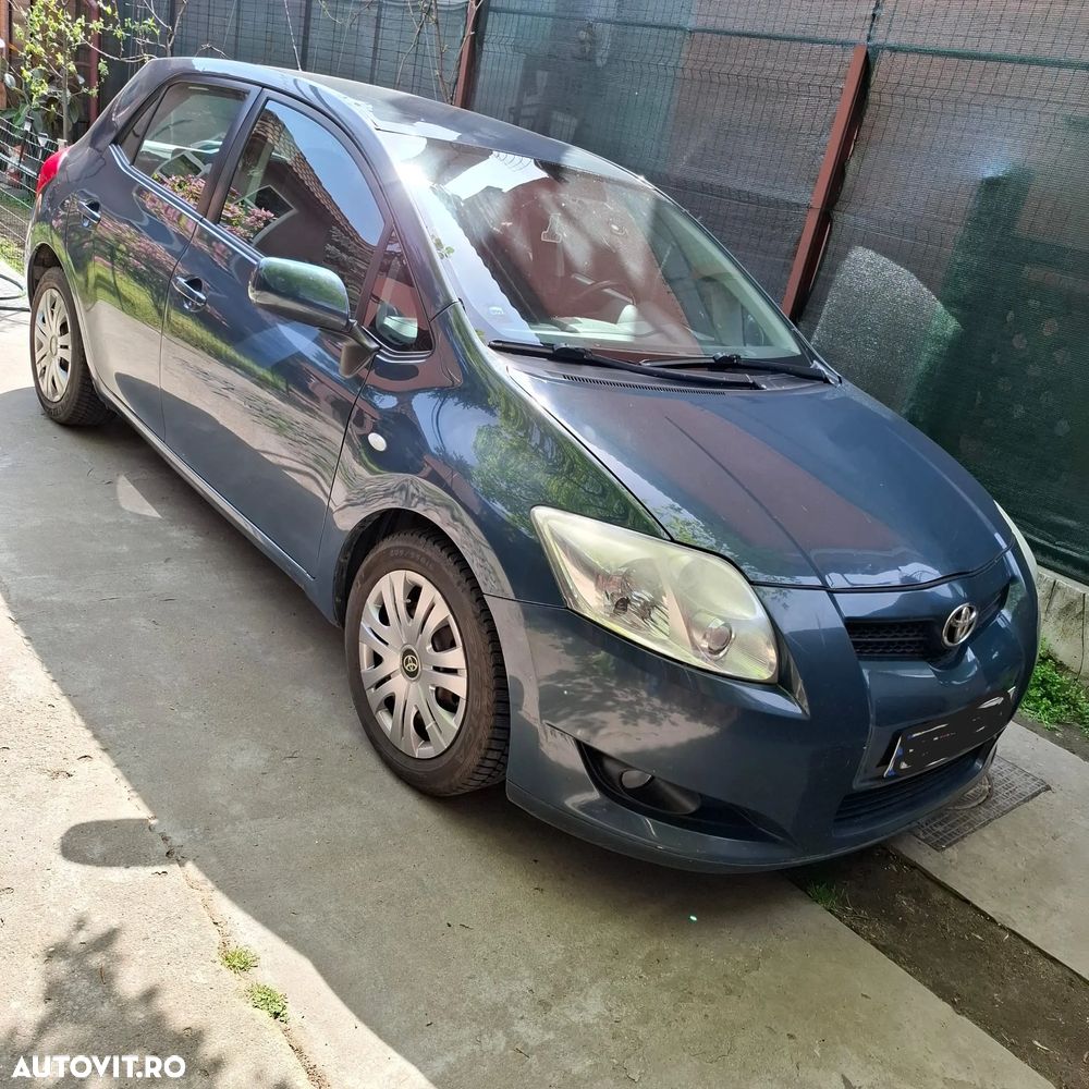 Toyota Auris 1.4 Luna Plus - 3