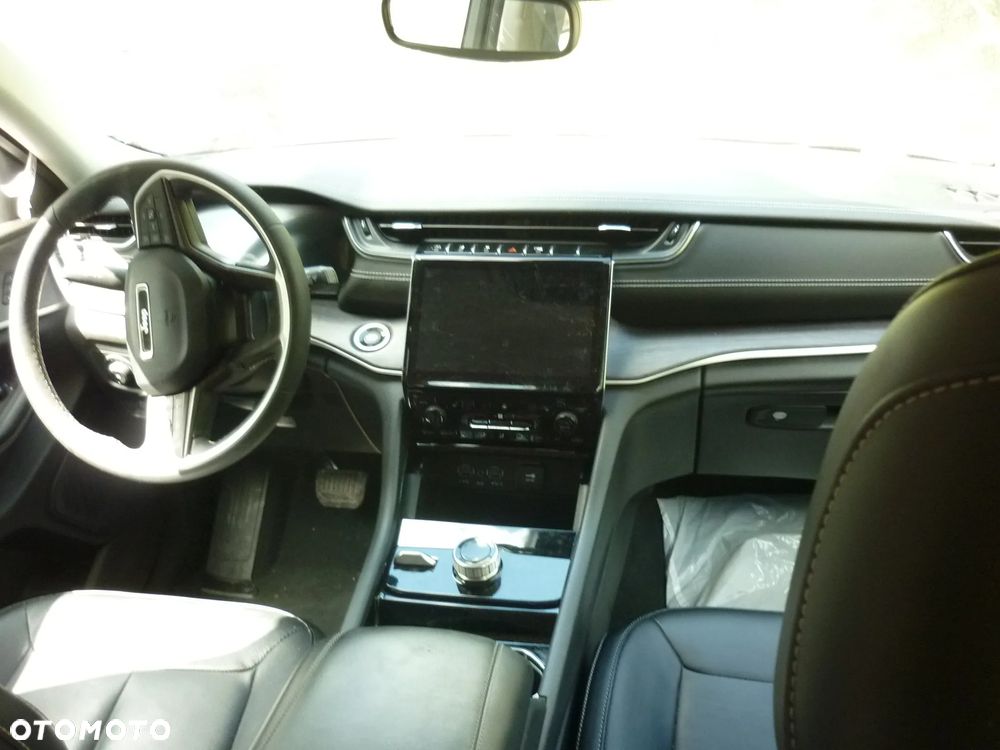 Jeep Grand Cherokee - 12