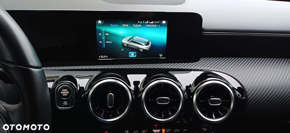 Mercedes-Benz CLA 180 d - 14