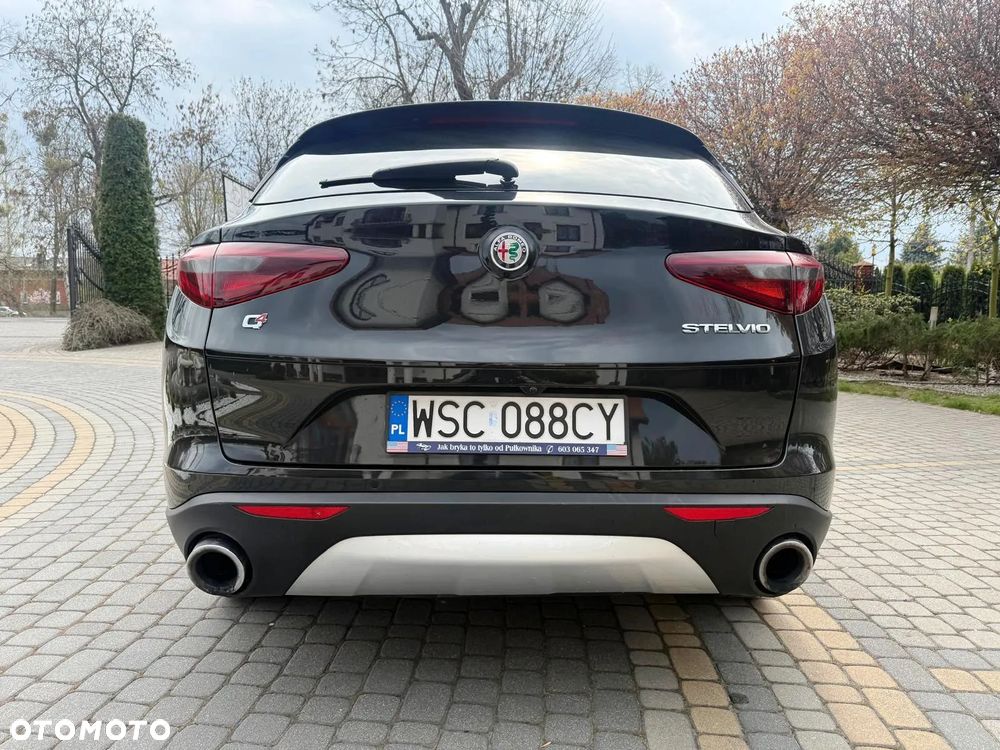 Alfa Romeo Stelvio 2.0 Turbo 16V AT8-Q4 Competizione - 12