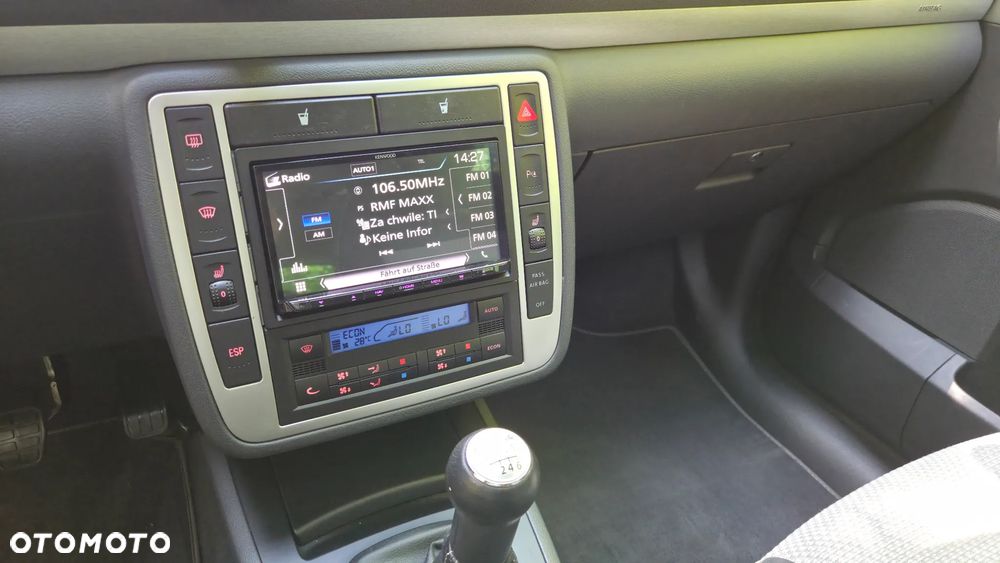 Volkswagen Sharan 2.8 V6 Highline - 22