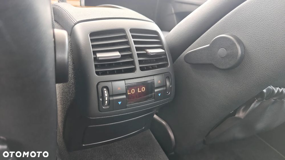 Mercedes-Benz Klasa E 500 Avantgarde - 16