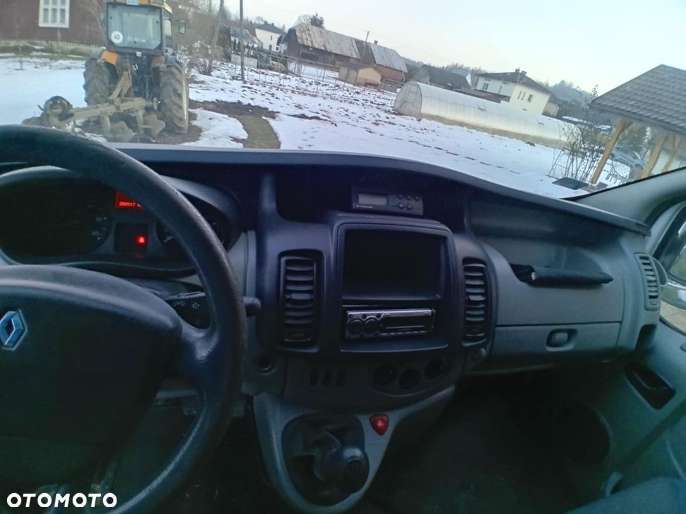 Renault TRAFIC - 10