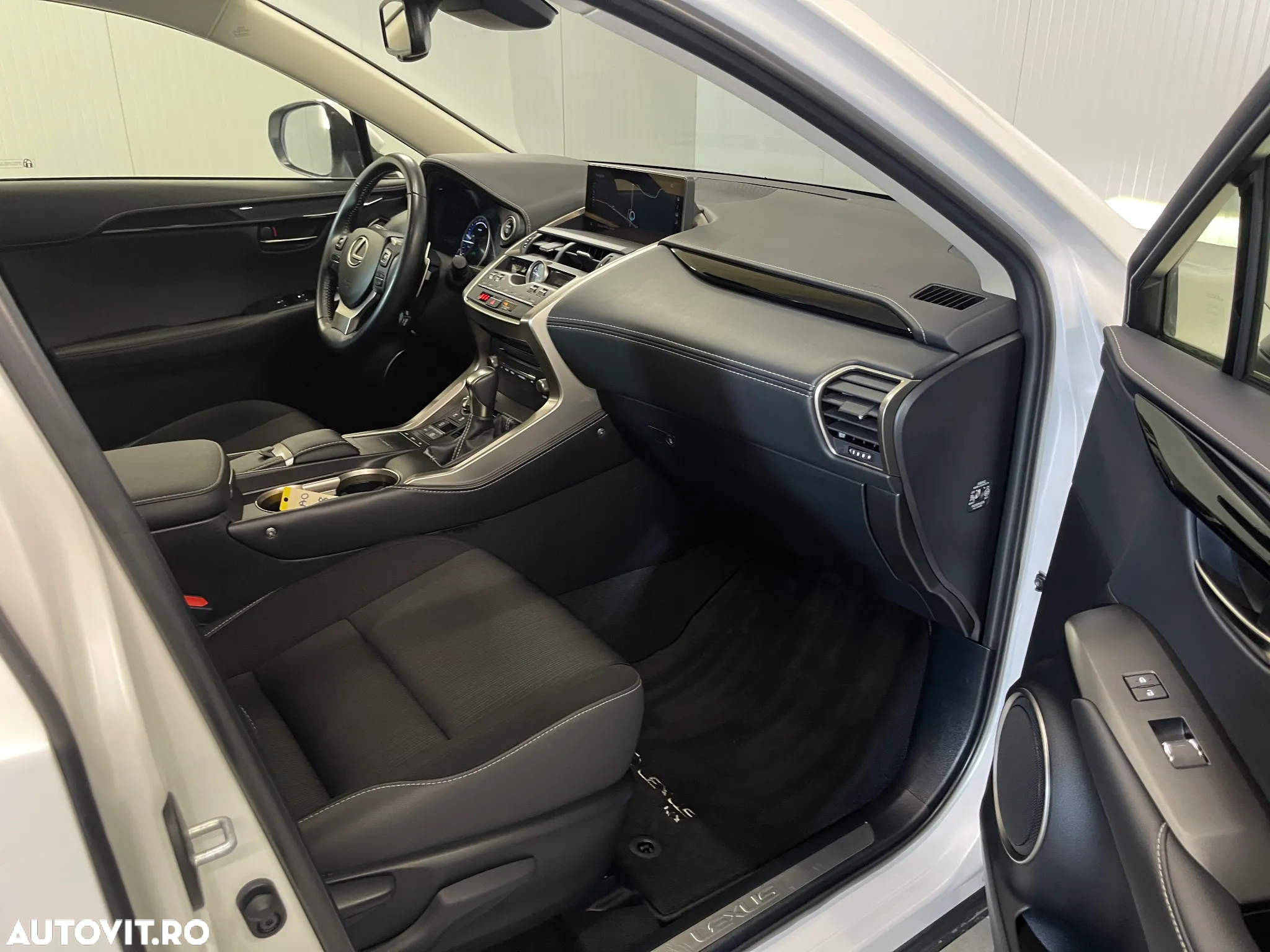 Lexus Seria NX 300h AWD Business - 10