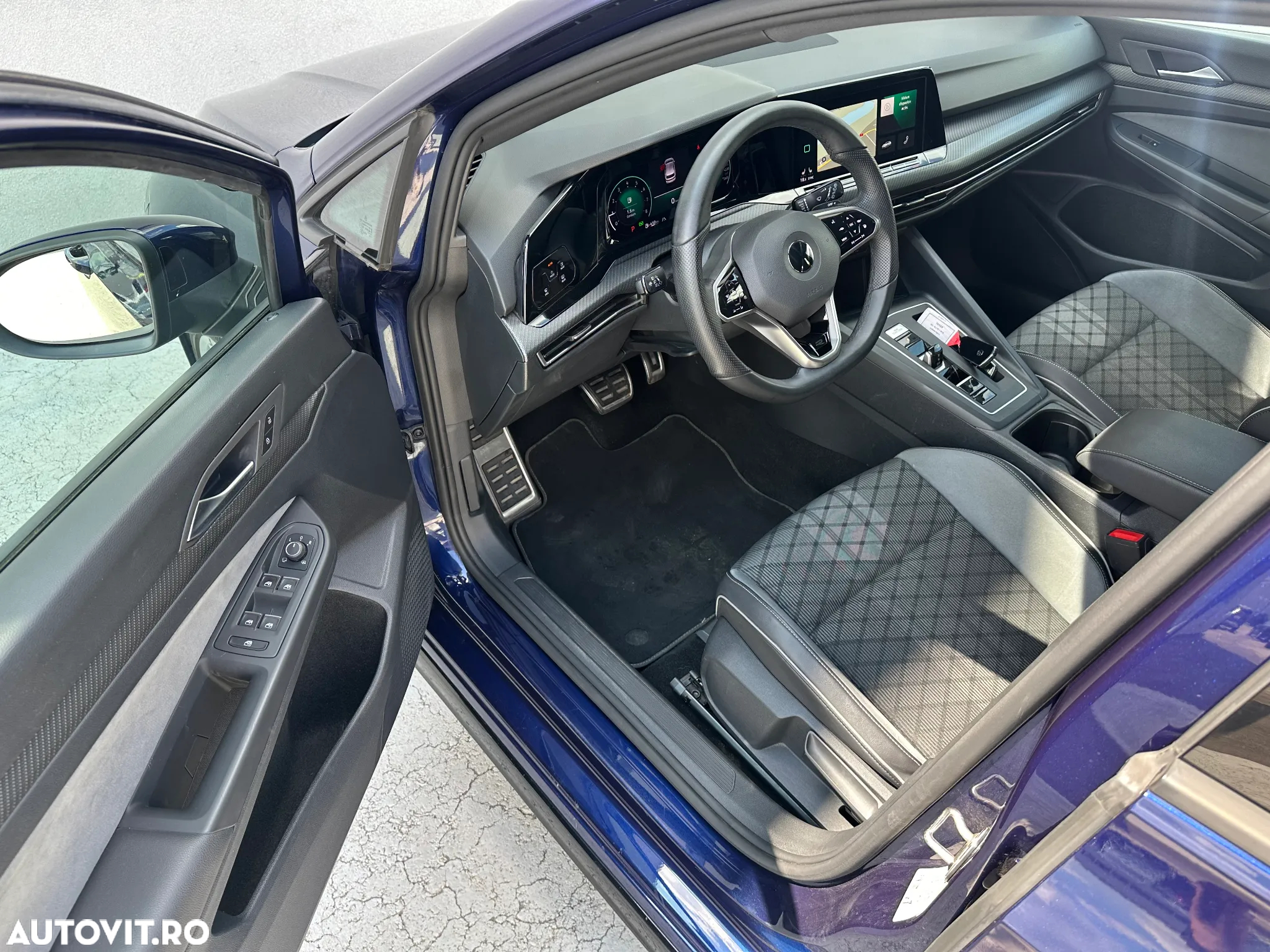 Volkswagen Golf 1.5 eTSI ACT DSG MHEV R-Line - 12