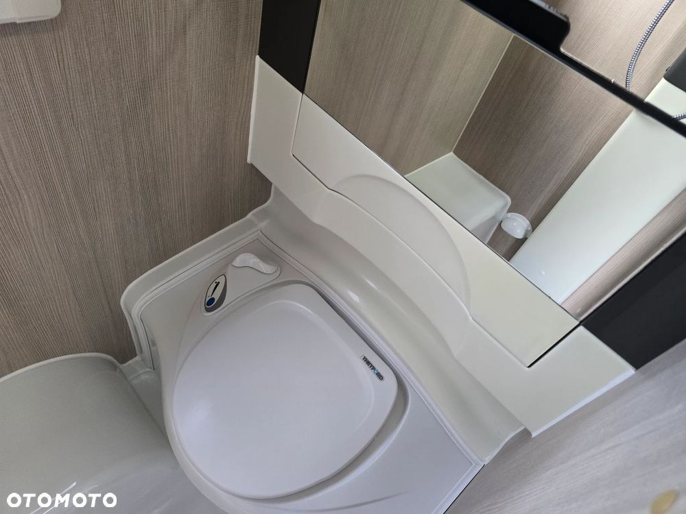 Adria Action 361 1000kg JAK NOWA zarejestrowana z przedsionkiem - 28