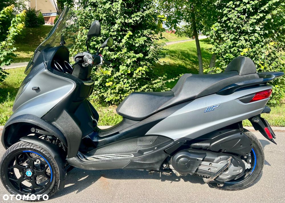 Piaggio MP-3 - 2