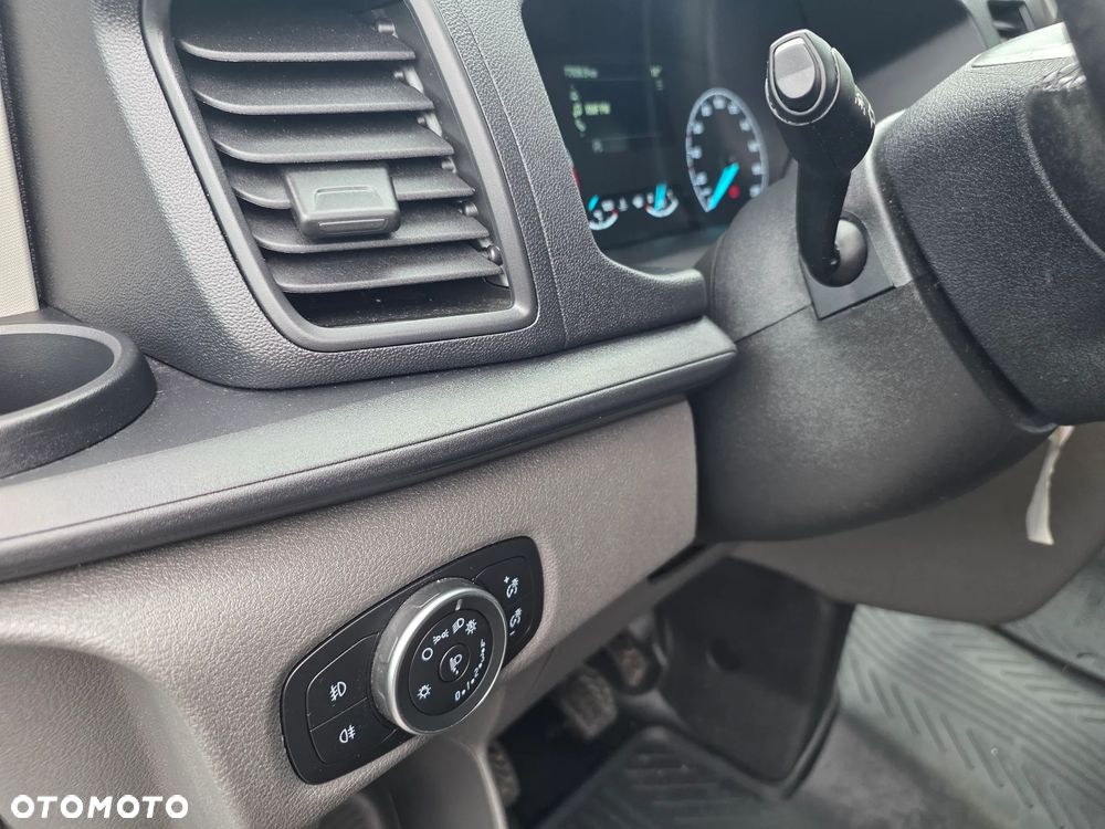 Ford Custom klima led hak ele fotele/szyba/lusterka tempomat kamera przebieg77936km rok2023 - 5