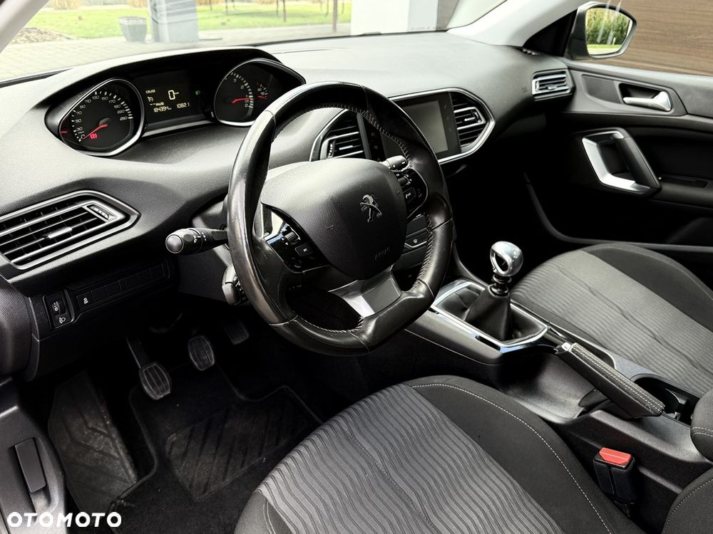 Peugeot 308 125 THP Active - 13