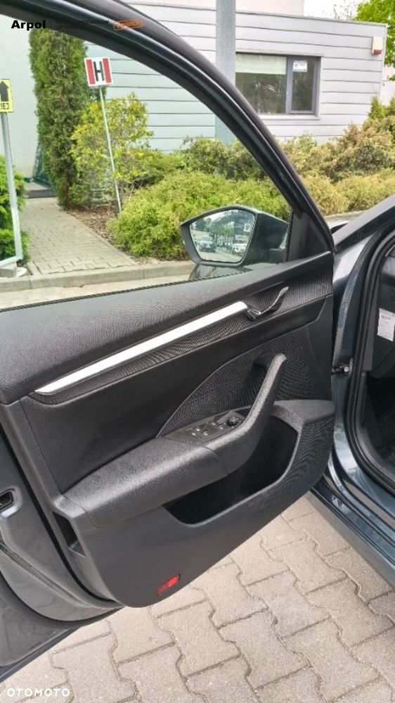 Skoda Octavia 2.0 TDI Style DSG - 7