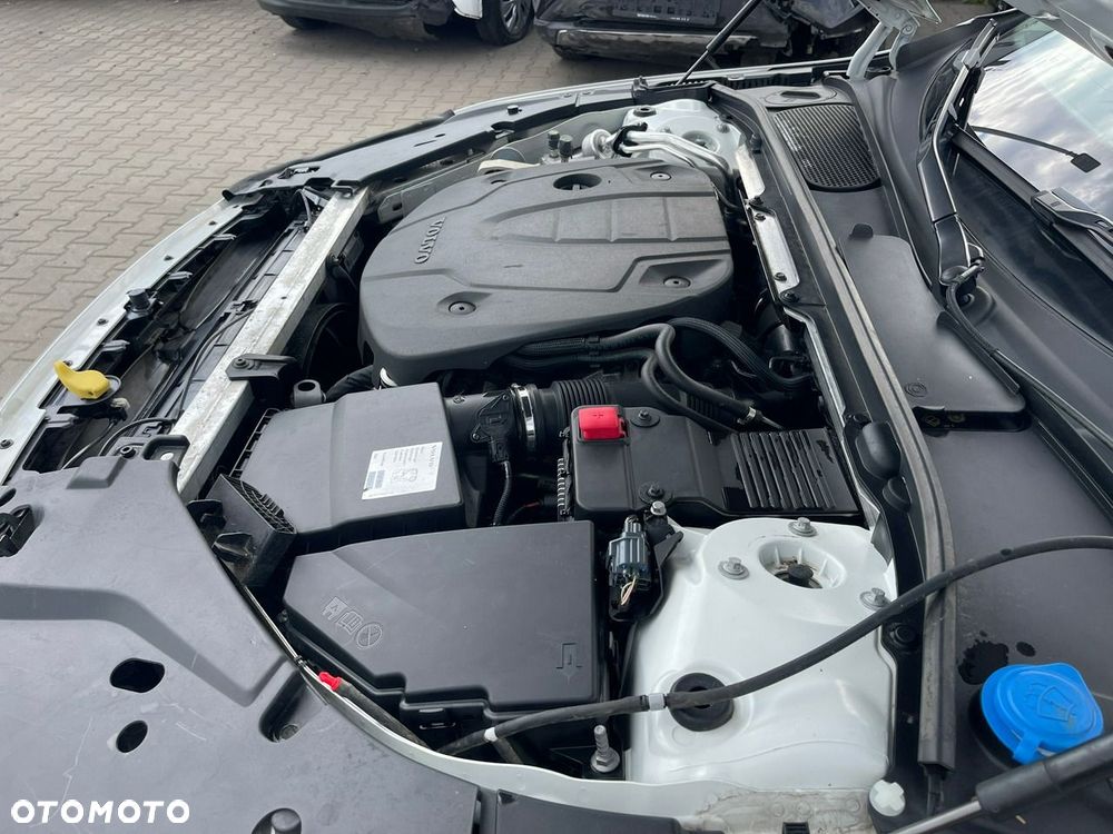 Volvo V90 Cross Country D4 AWD - 19