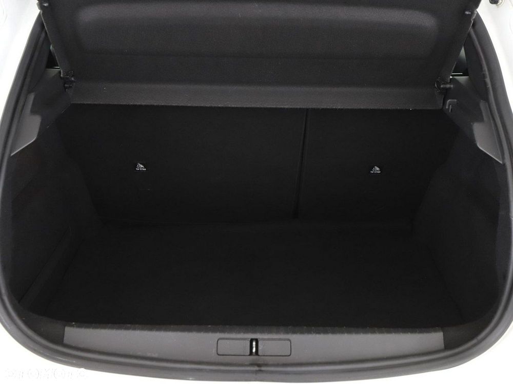 Peugeot 208 PureTech 100 Active - 21