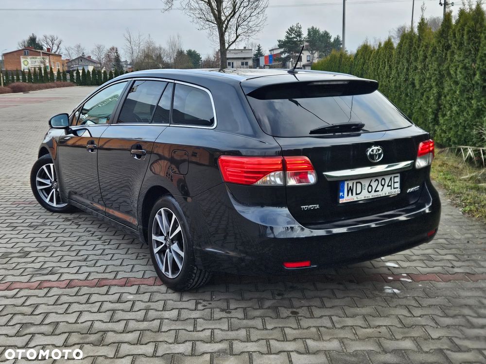 Toyota Avensis 1.8 Premium - 36