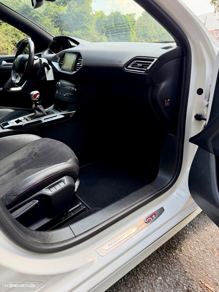 Peugeot 308 1.6 e-THP GTi - 10