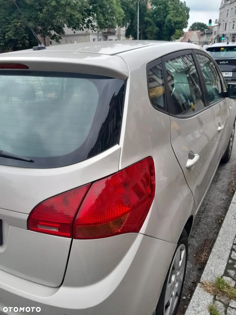 Kia Venga - 3