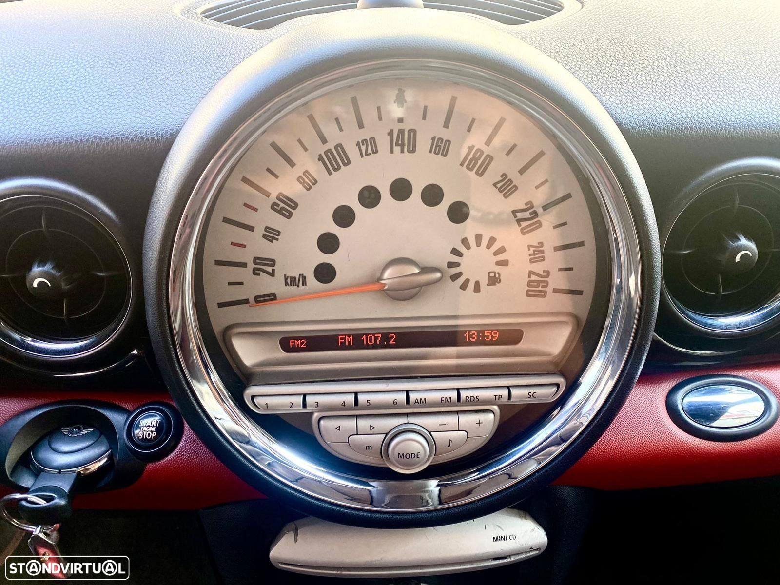 MINI 3 Portas Cooper D - 18