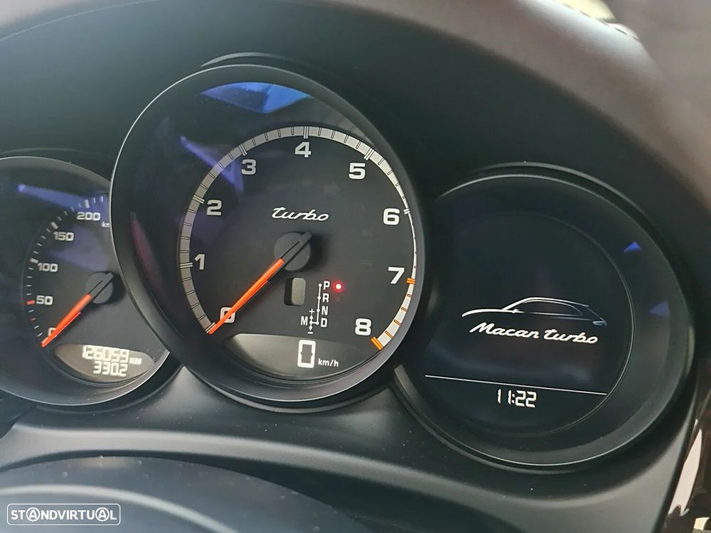 Porsche Macan Turbo - 12