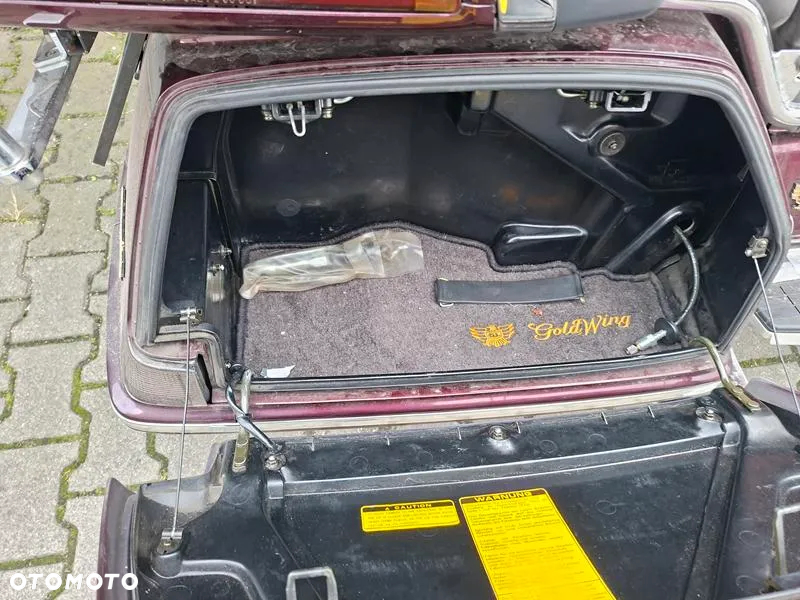 Honda GL - 9