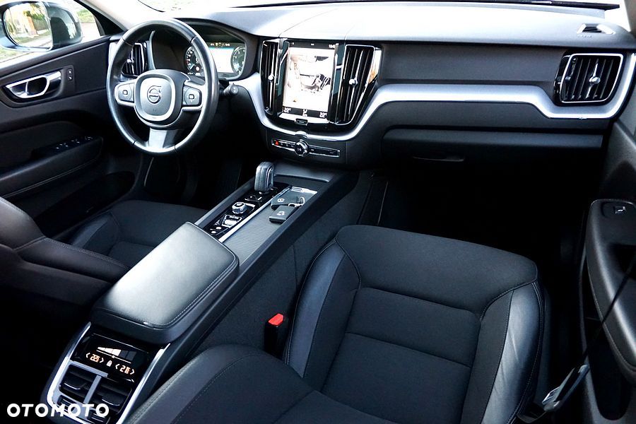 Volvo XC 60 B5 B Geartronic Momentum Pro - 28