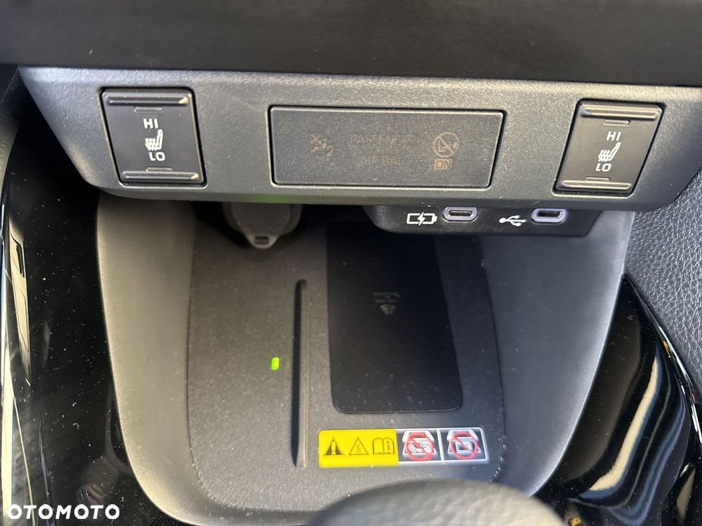 Toyota Yaris Hybrid 1.5 Style - 23