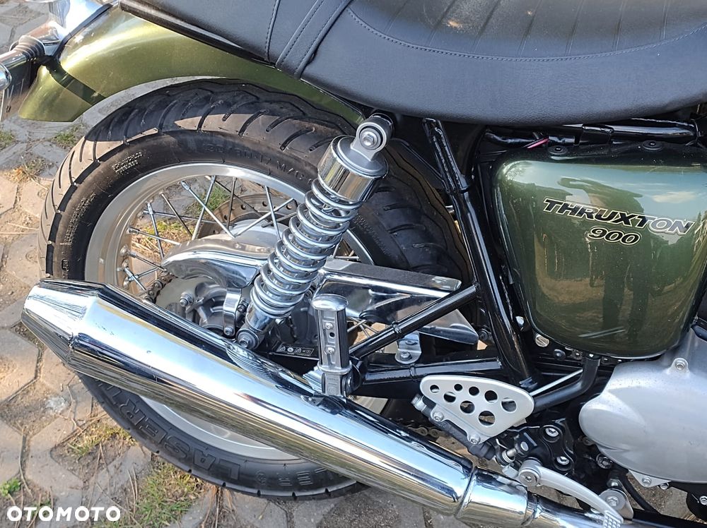 Triumph Thruxton - 9