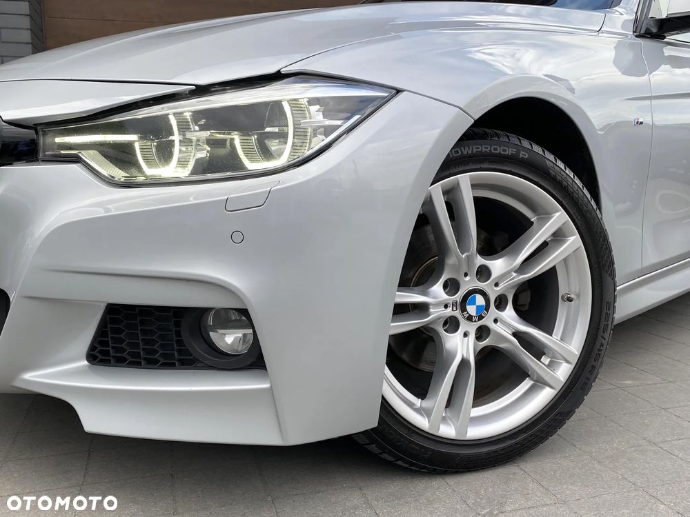 BMW Seria 3 320d xDrive M Sport - 18