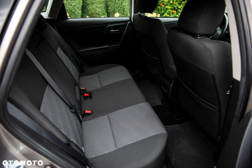 Toyota Auris 1.6 Valvematic Edition - 35
